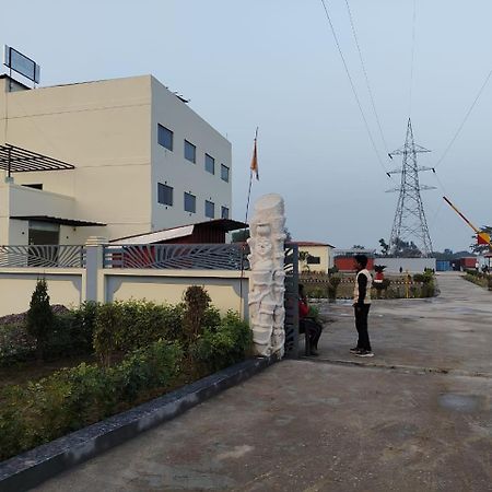 The Velvet Sky Hotel & Resort Bahraich Exterior photo